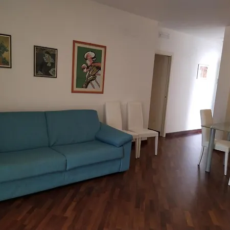 Esperanto Lägenhet Marina di Massa